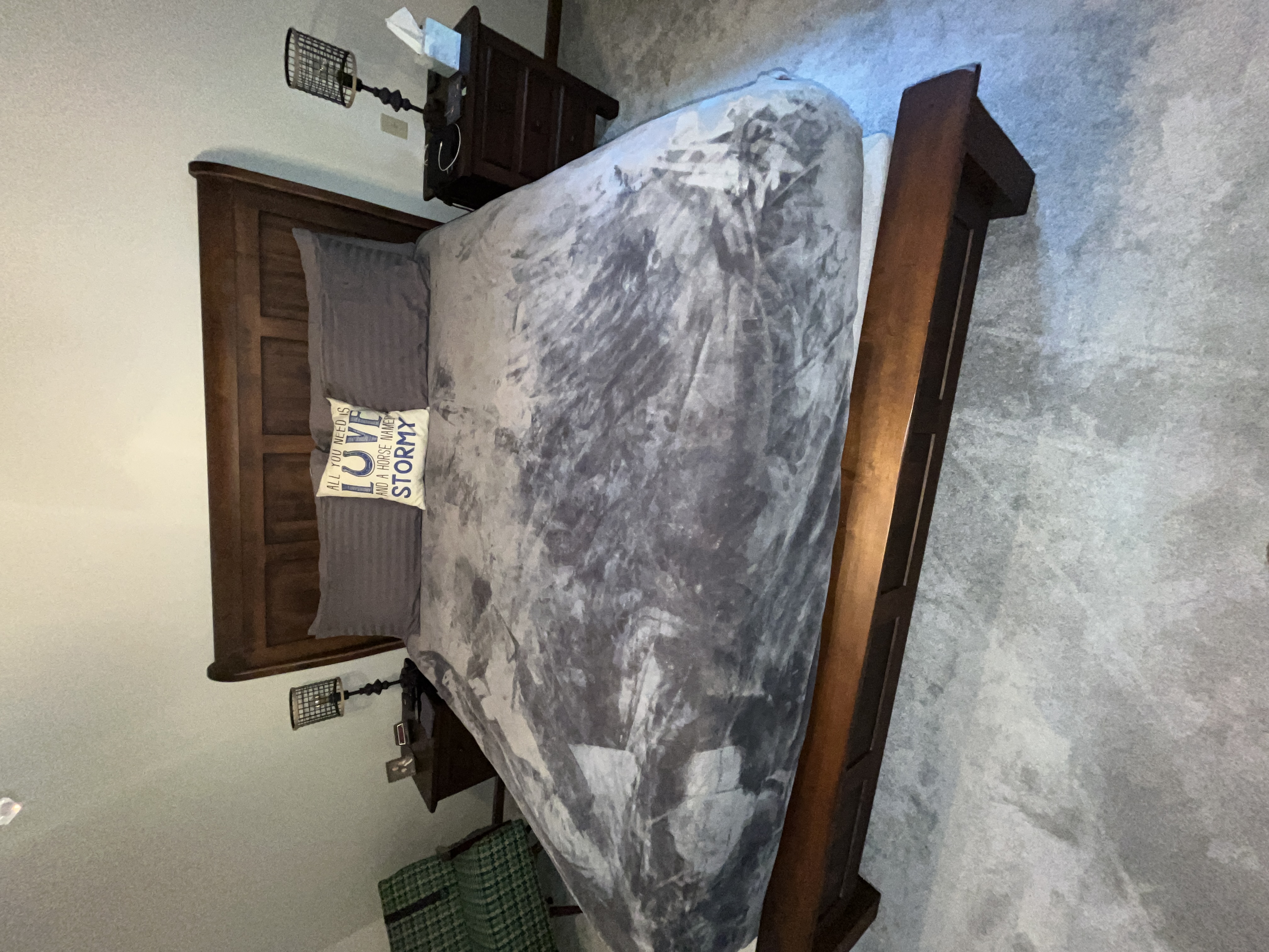 Moving Auction Image