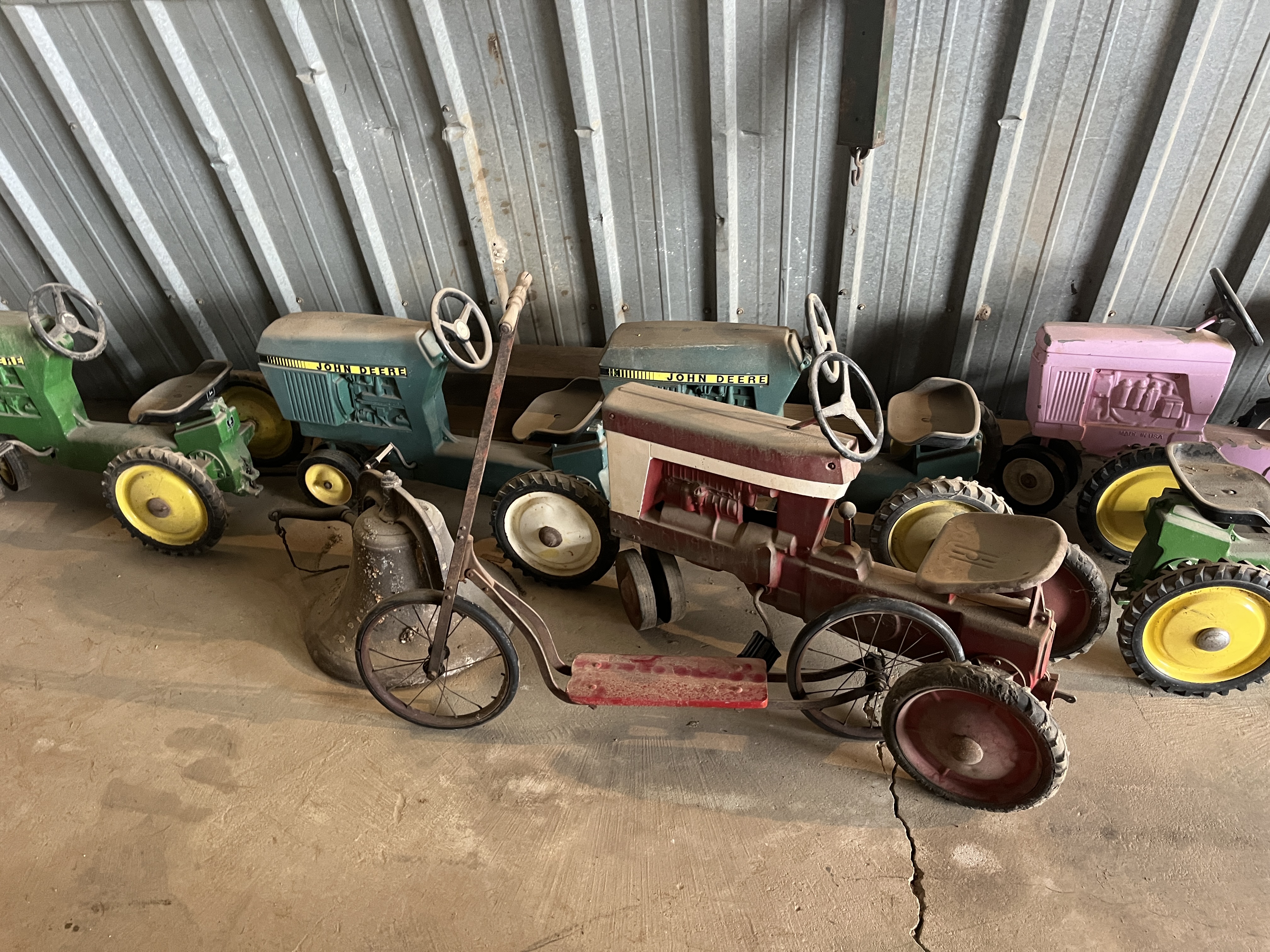 Collector's Dream Auction Image