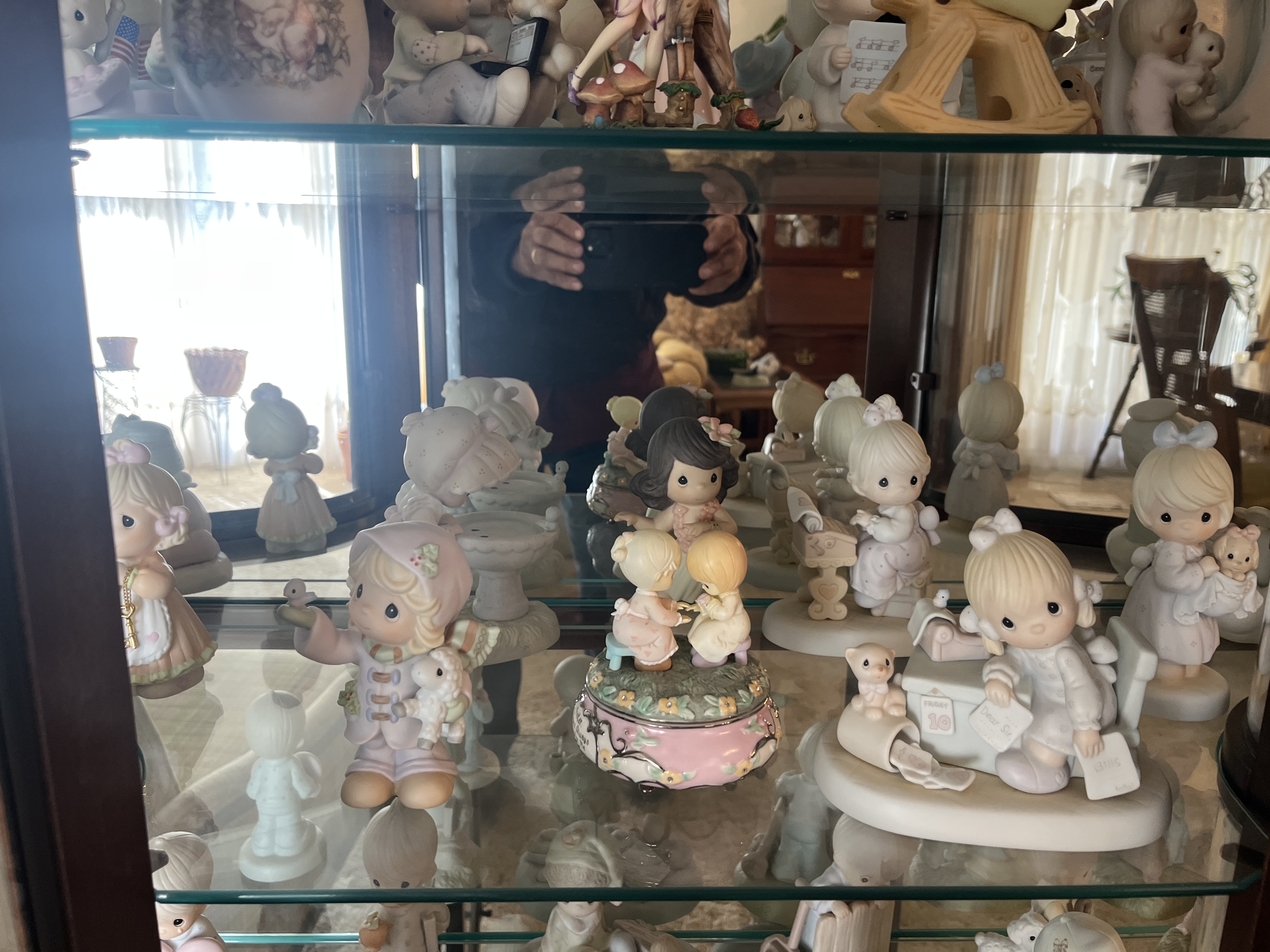 Living Estate of Ms Mary Schug Image