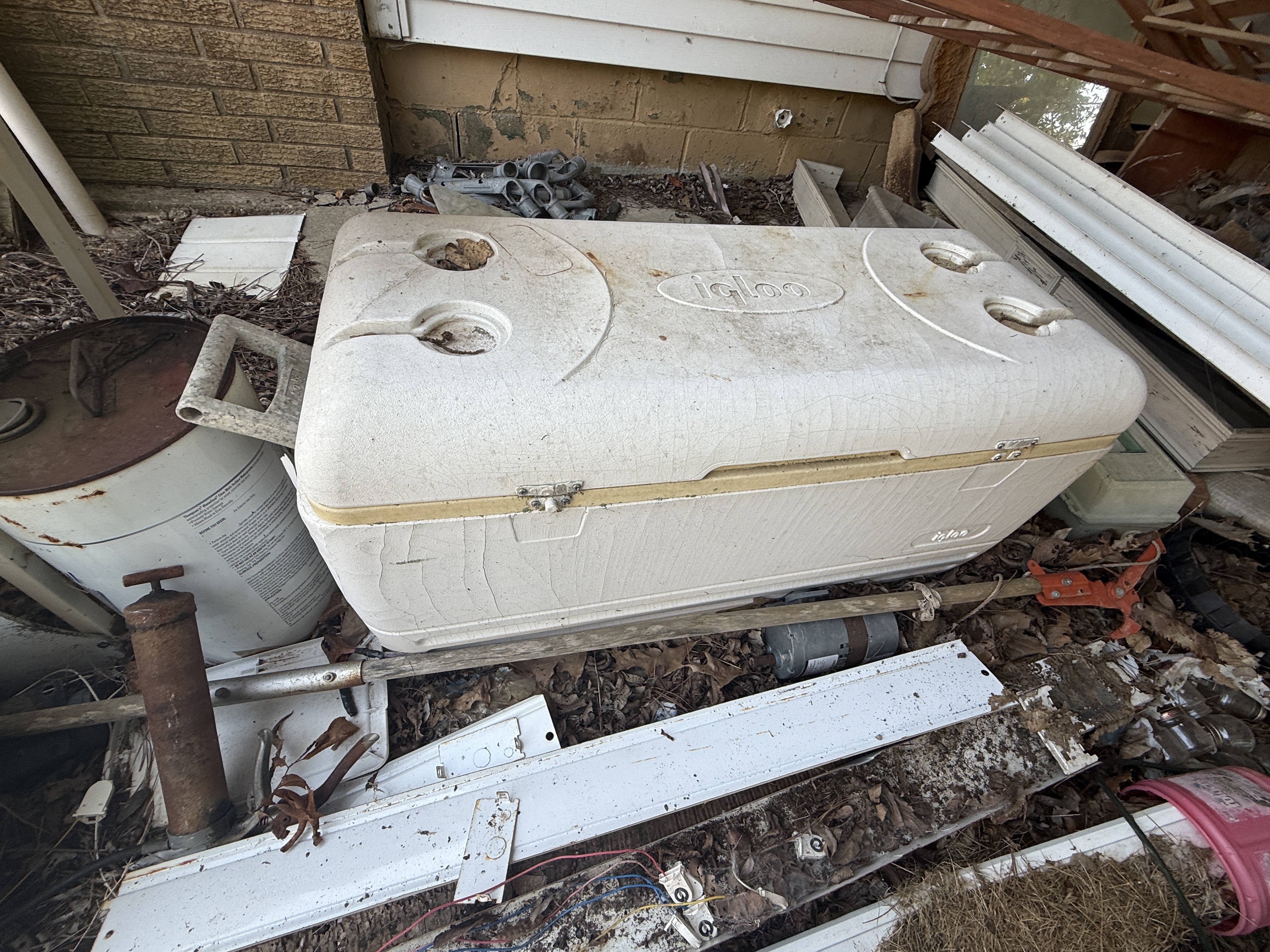 Real Estate & Personal Property Auction Image