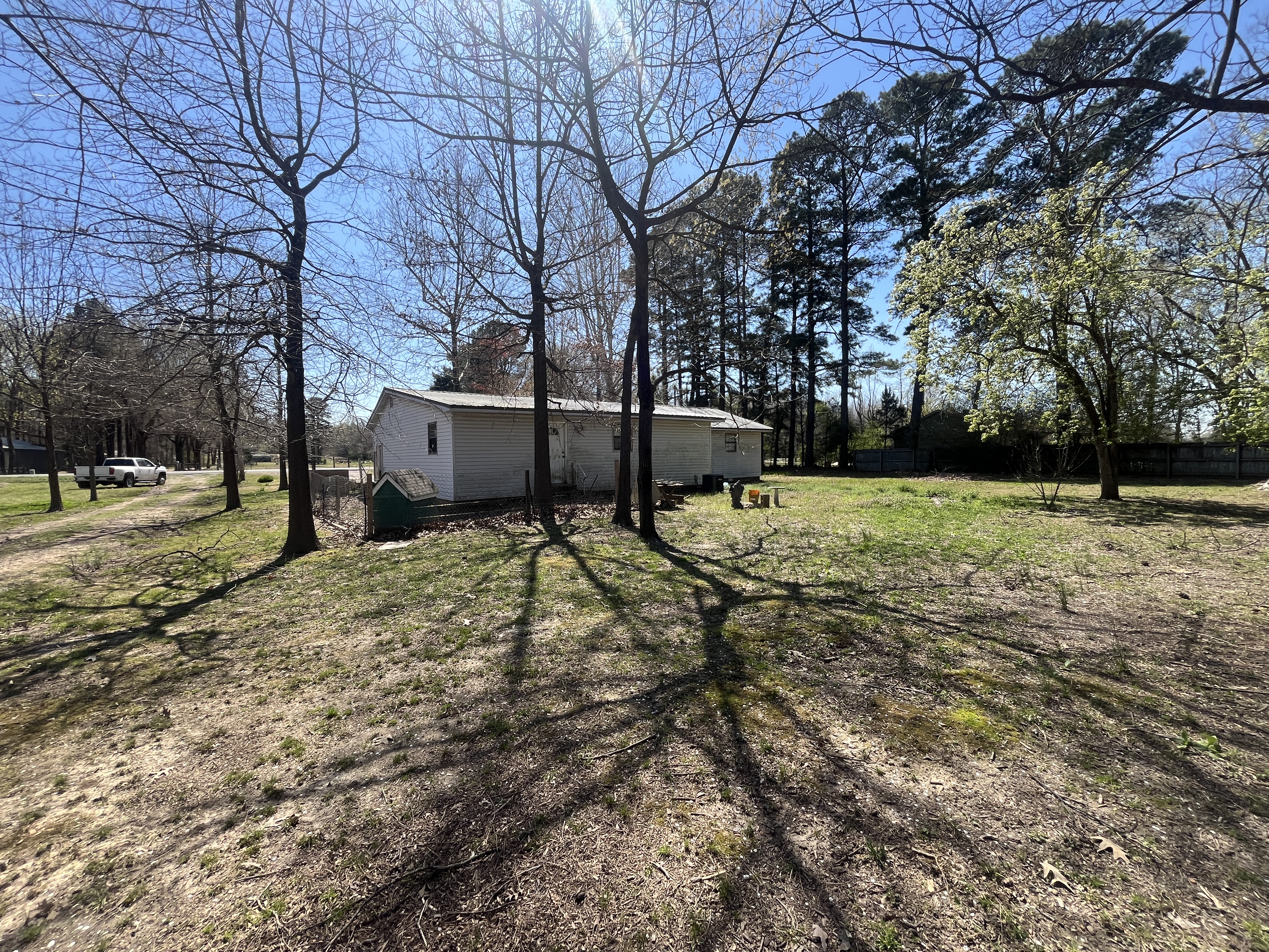 Real Estate & Personal Property Auction Image