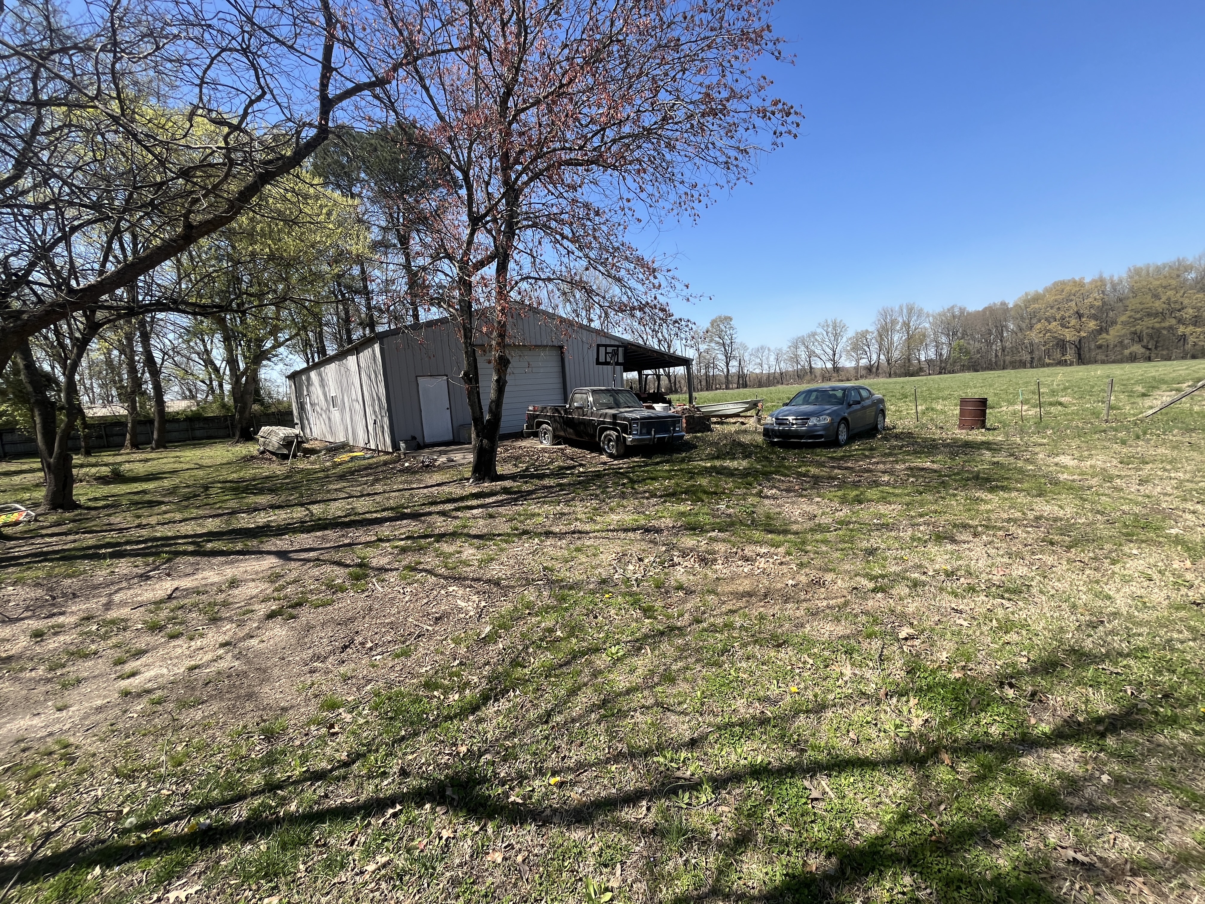 Real Estate & Personal Property Auction Image