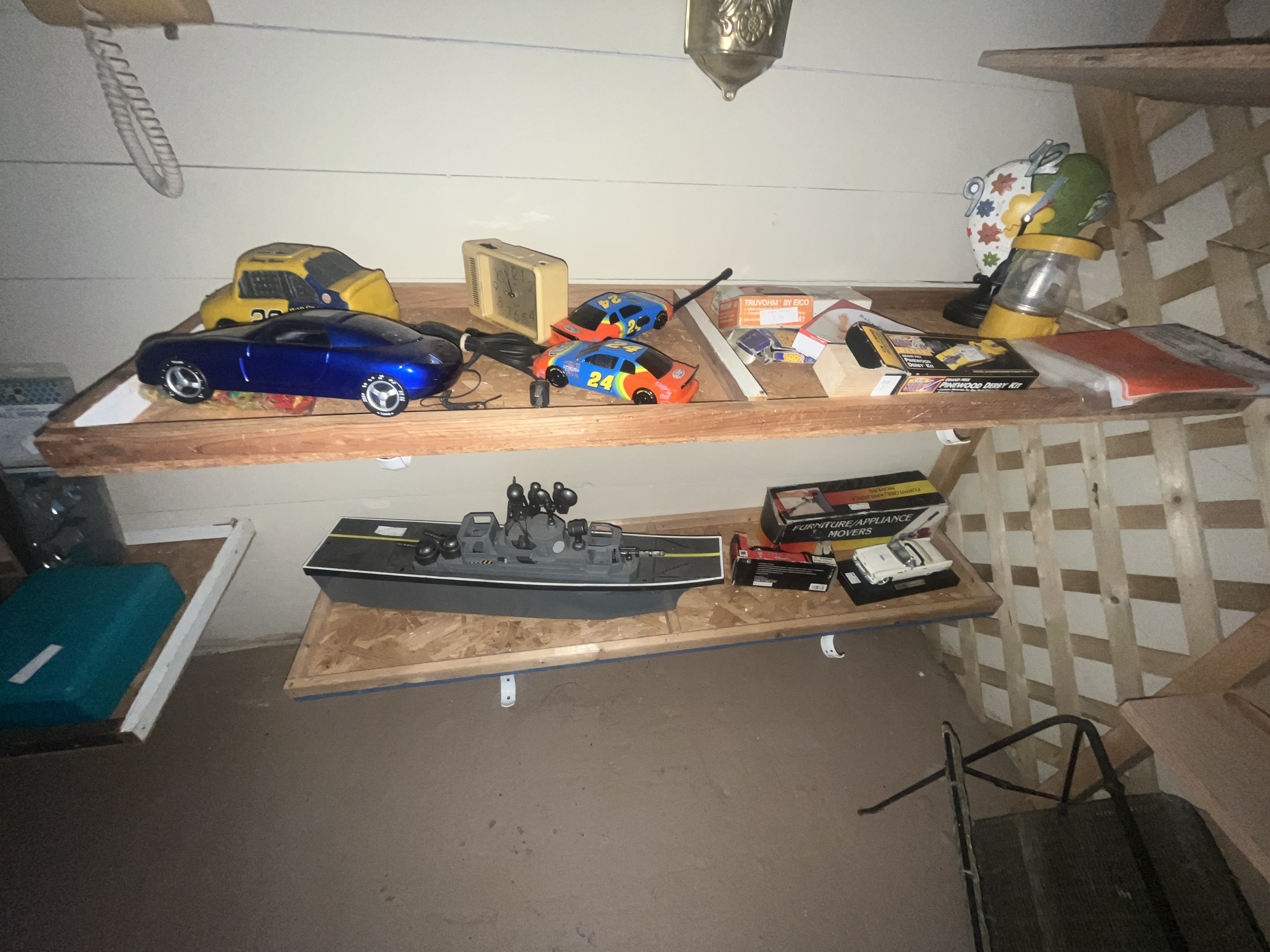 Real Estate & Retail Business Liquidation Image