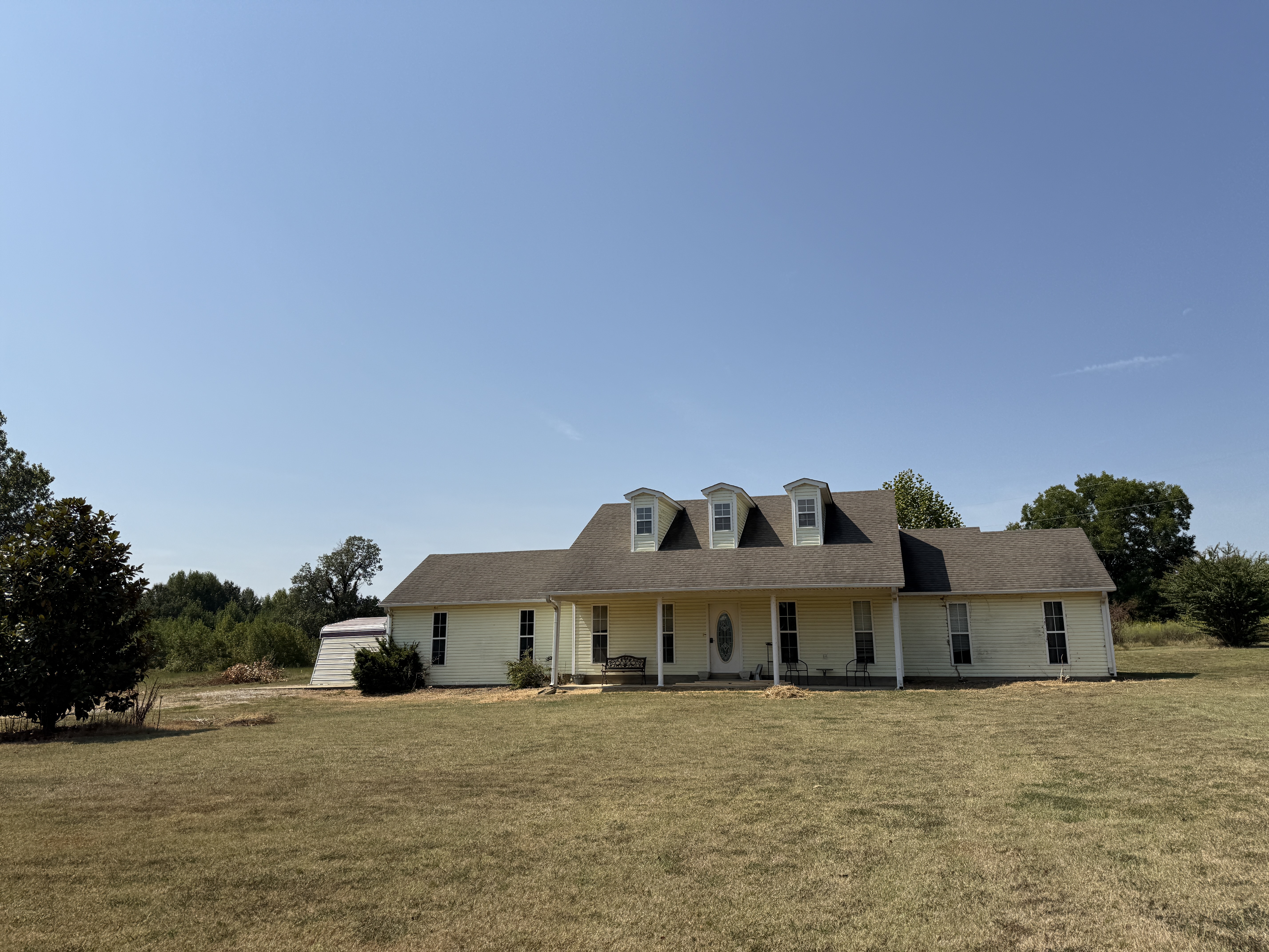 Real Estate & Personal Property Auction Image