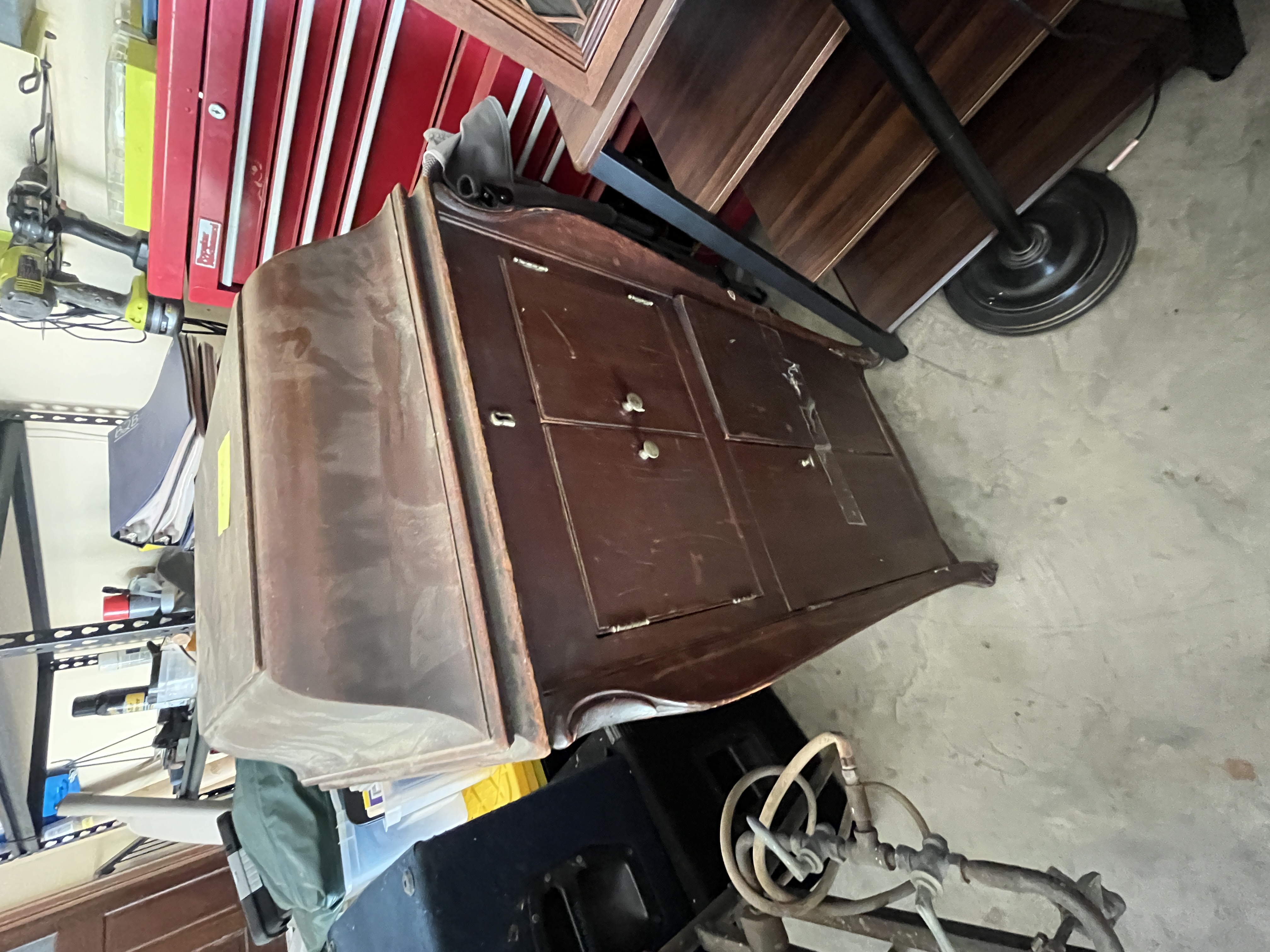 Moving Auction Image