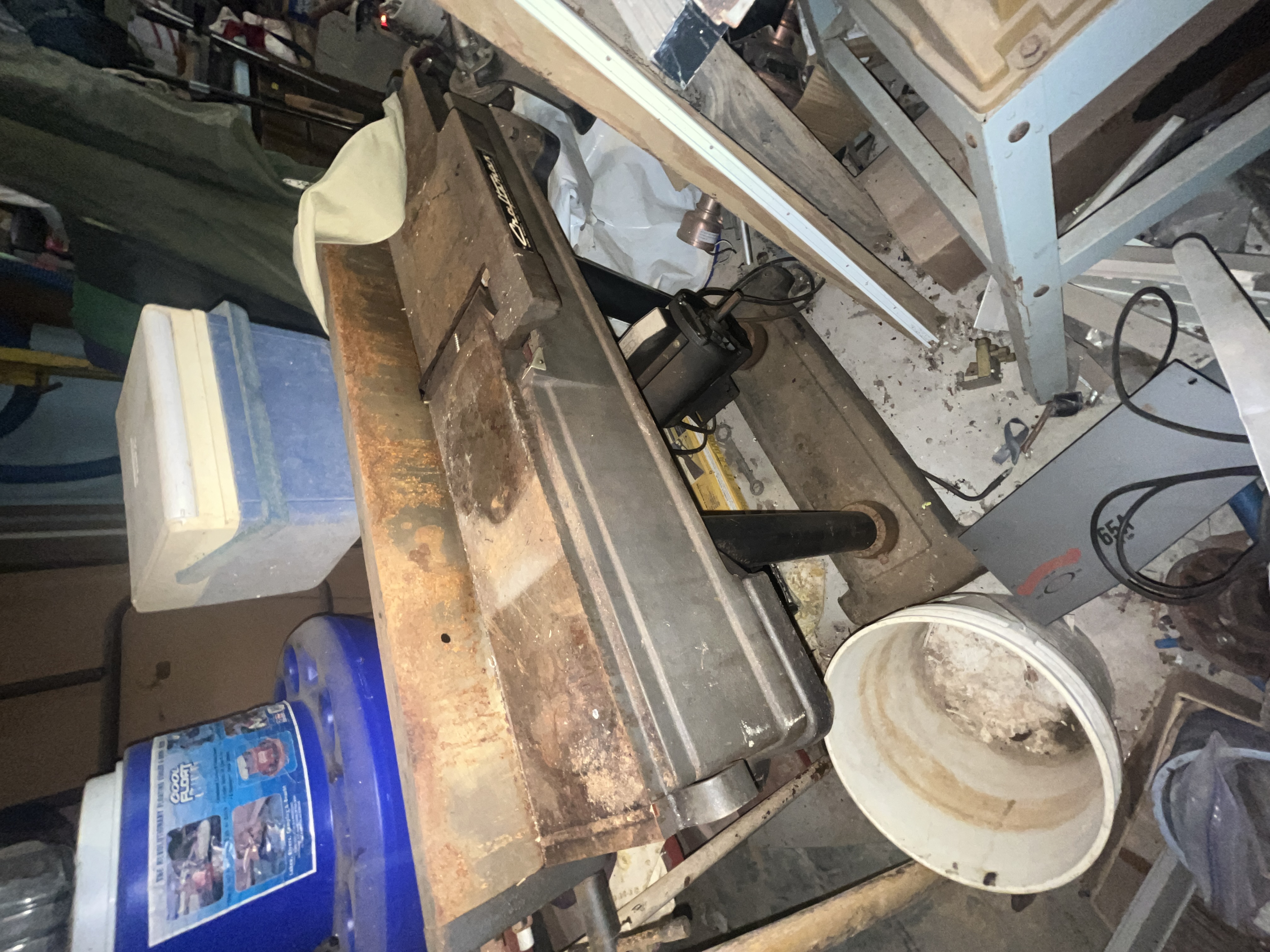 Moving Auction Image