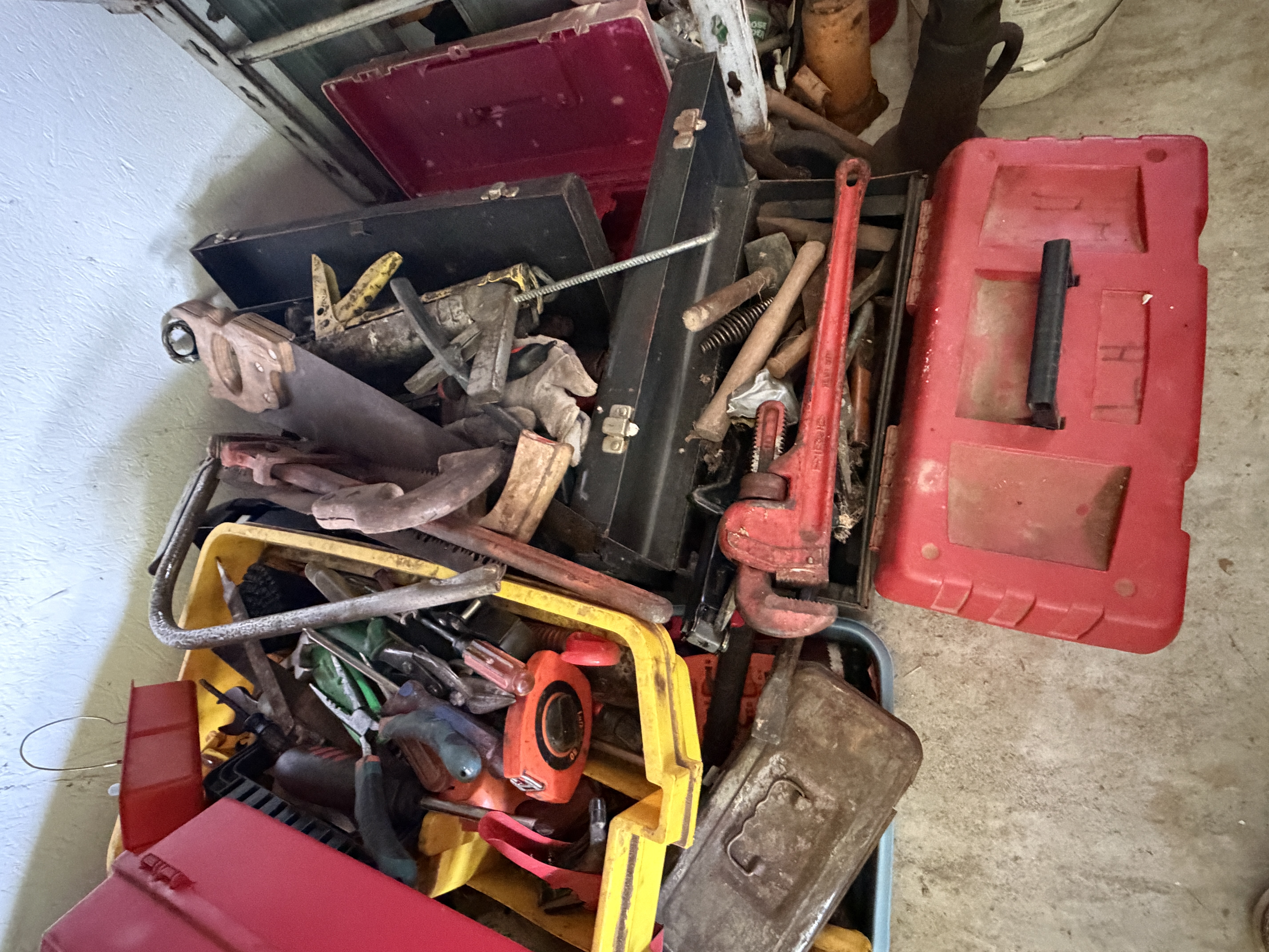 Estate Auction Image