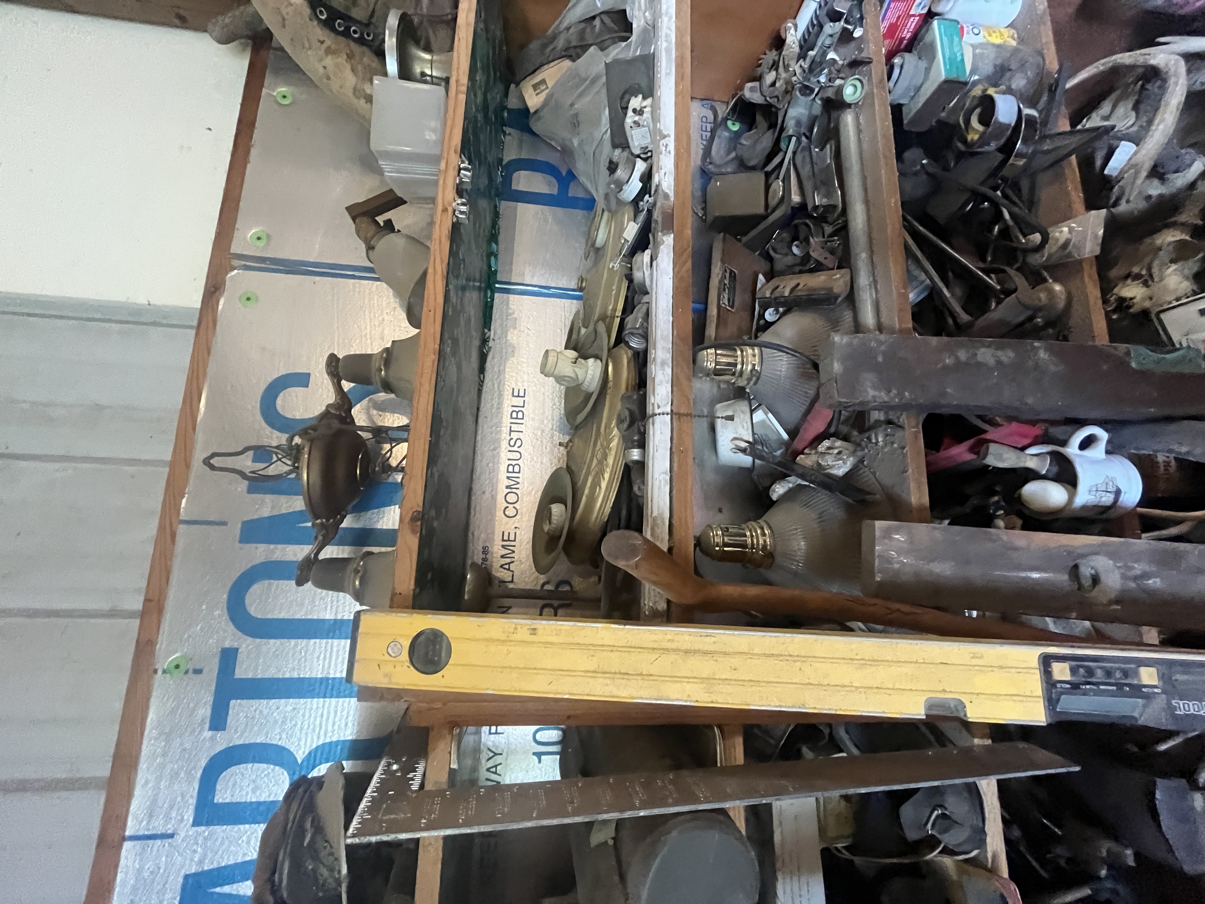 Moving Auction Image