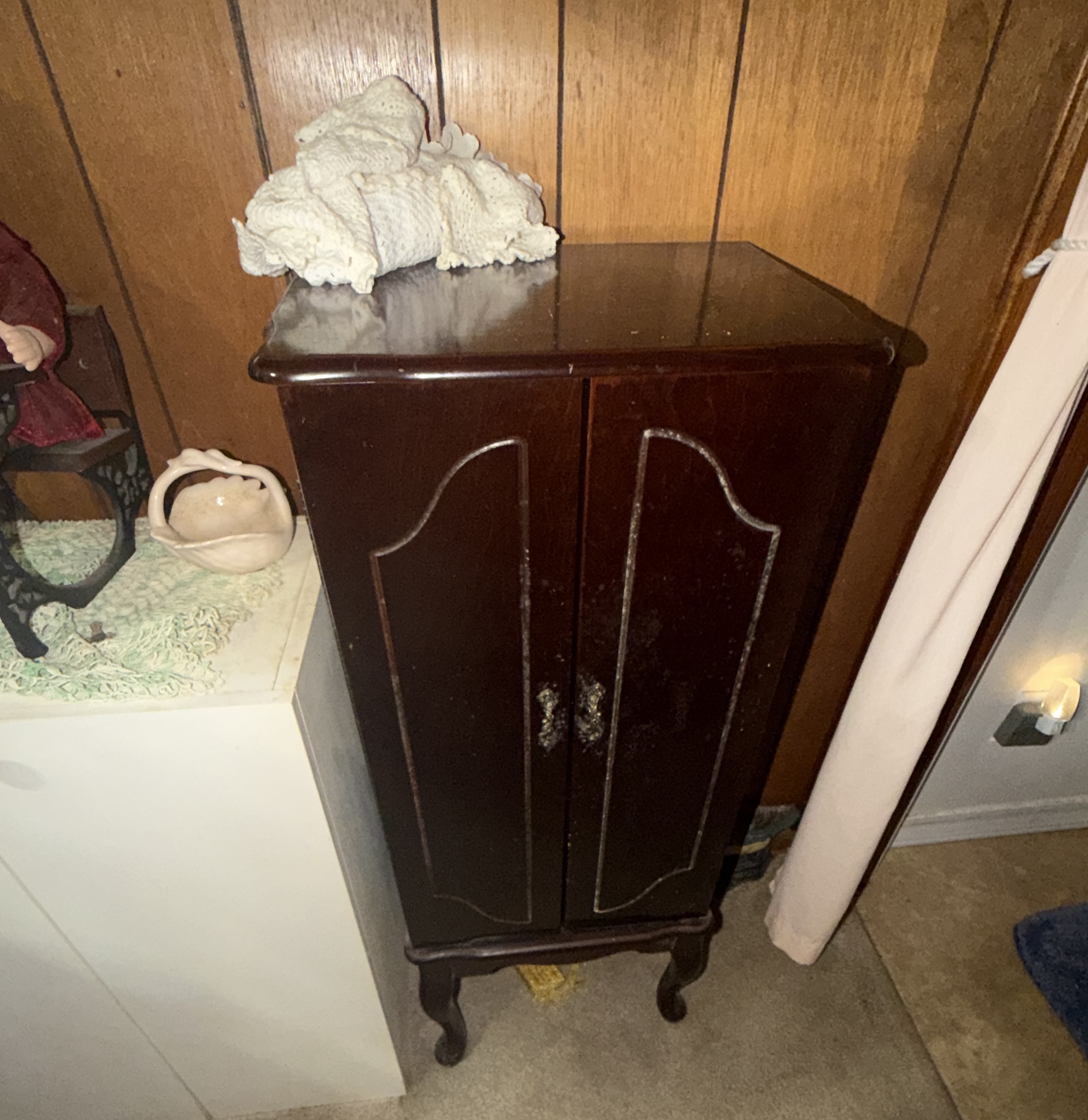 Estate Auction Image