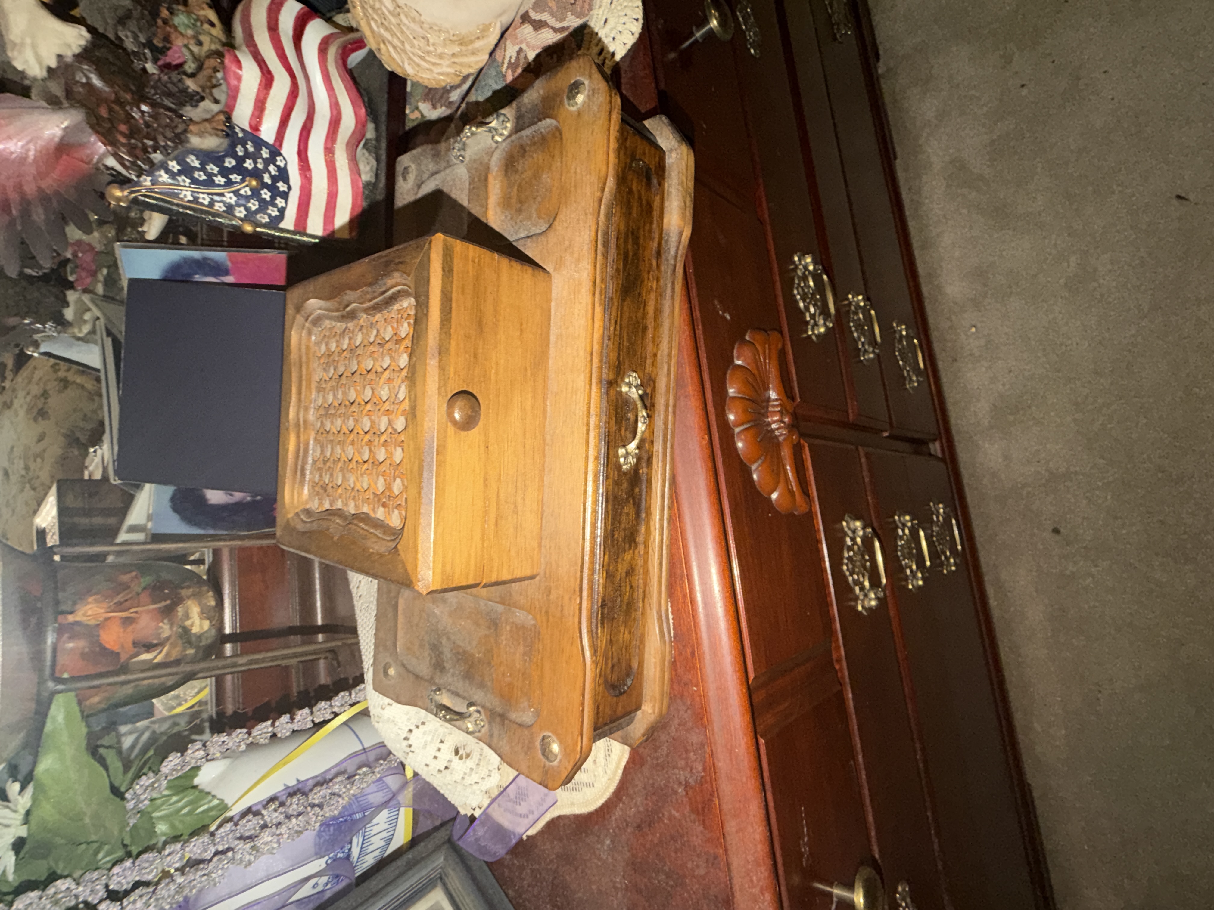 Estate Auction Image
