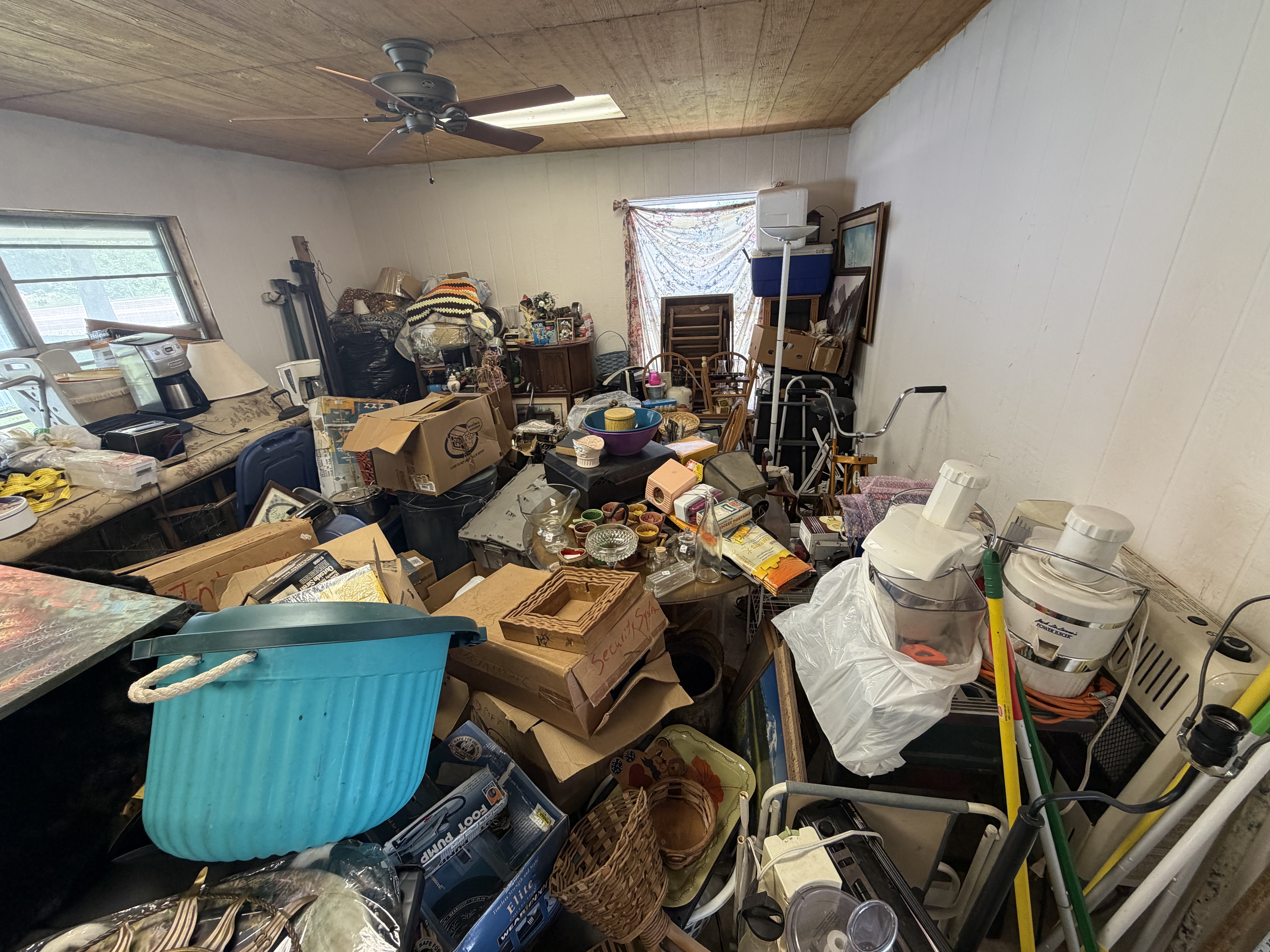 Estate Auction Image