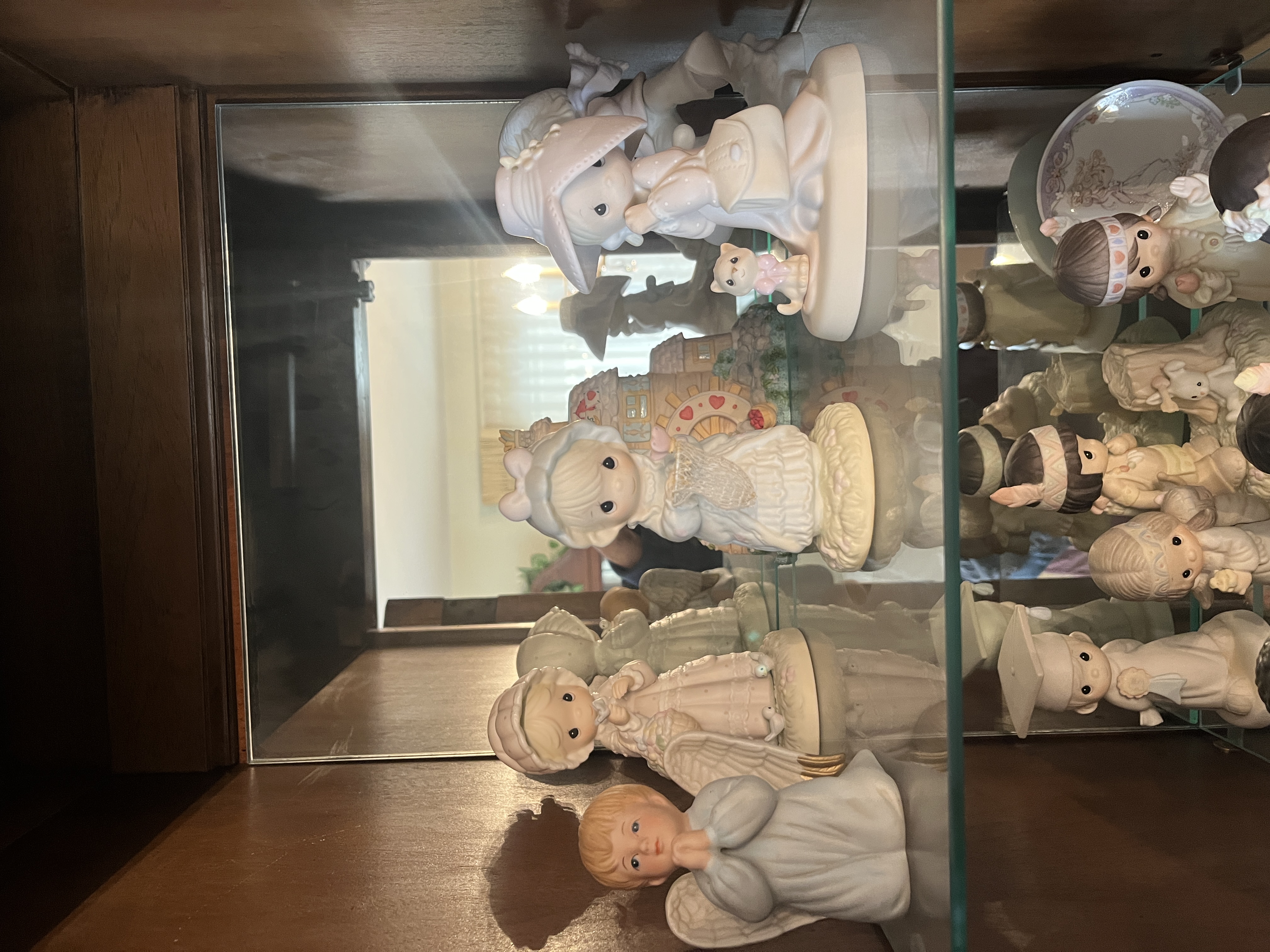 Living Estate of Ms Mary Schug Image