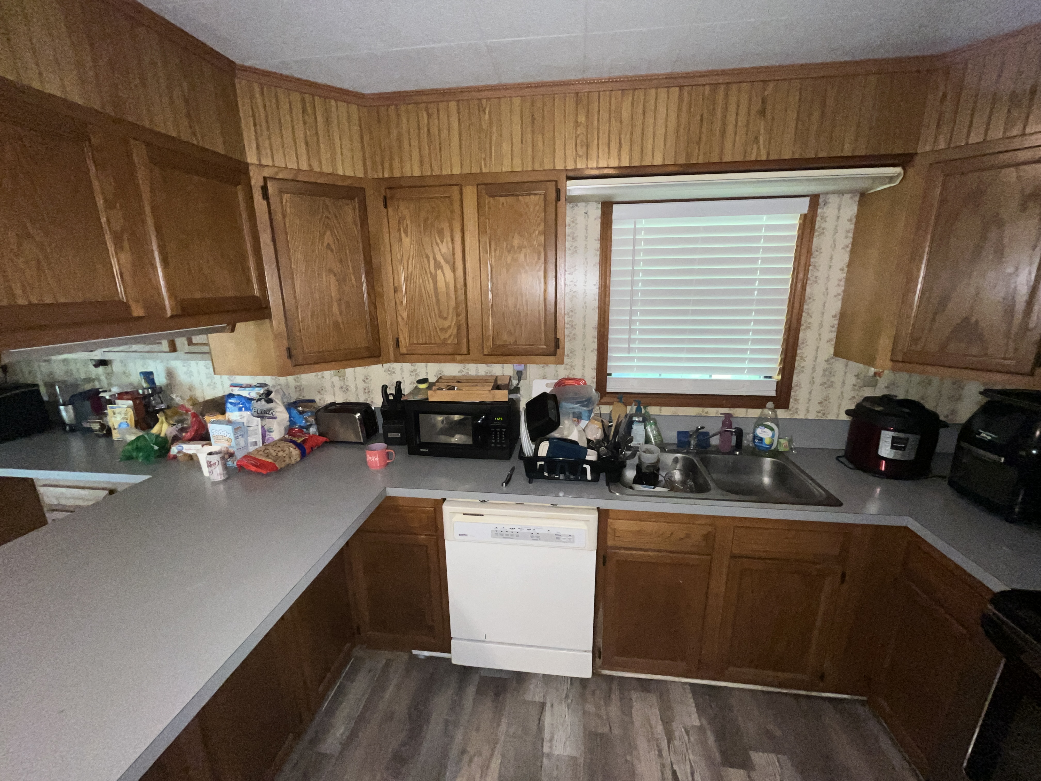Real Estate & Personal Property Auction Image