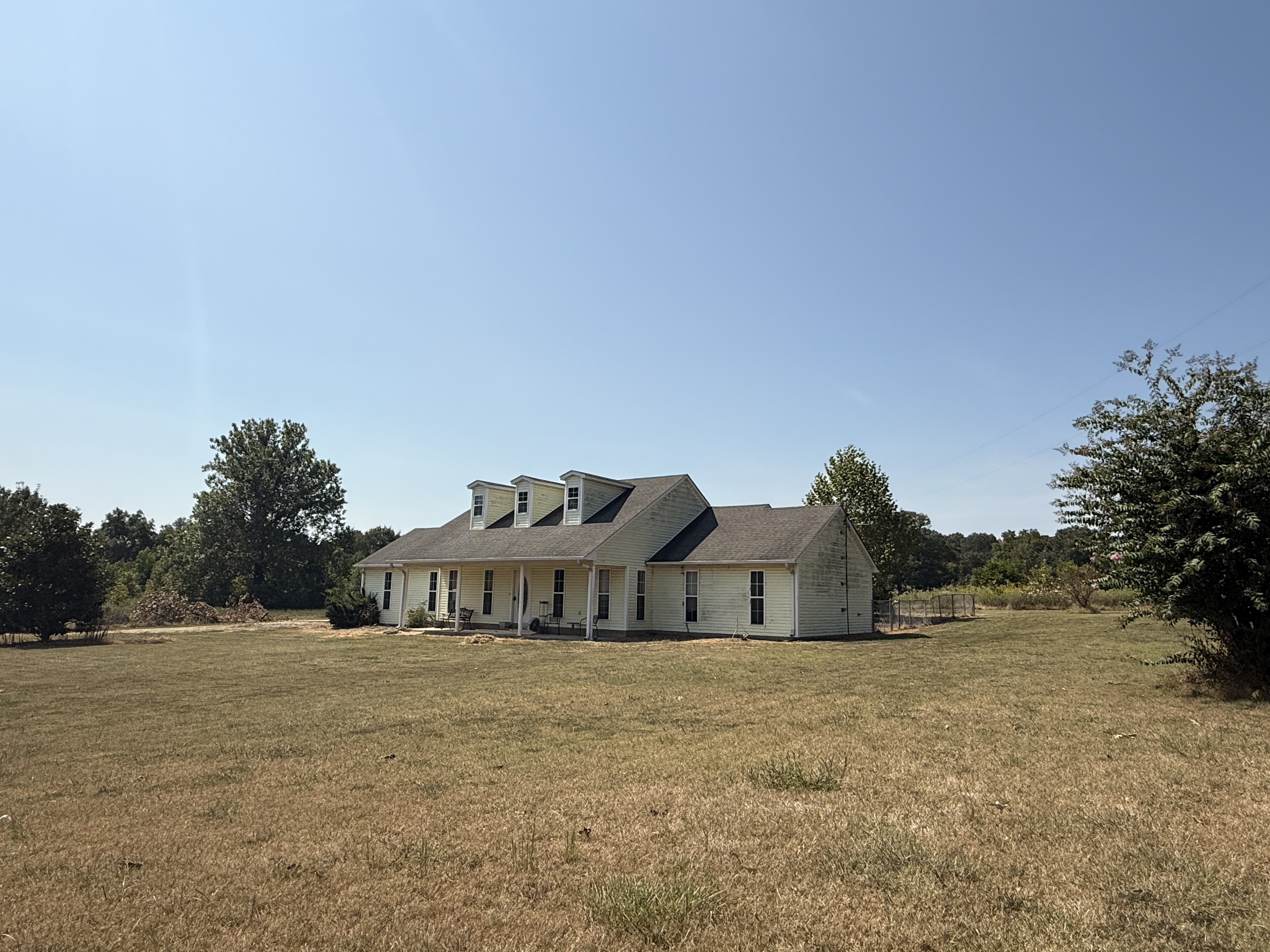 Real Estate & Personal Property Auction Image