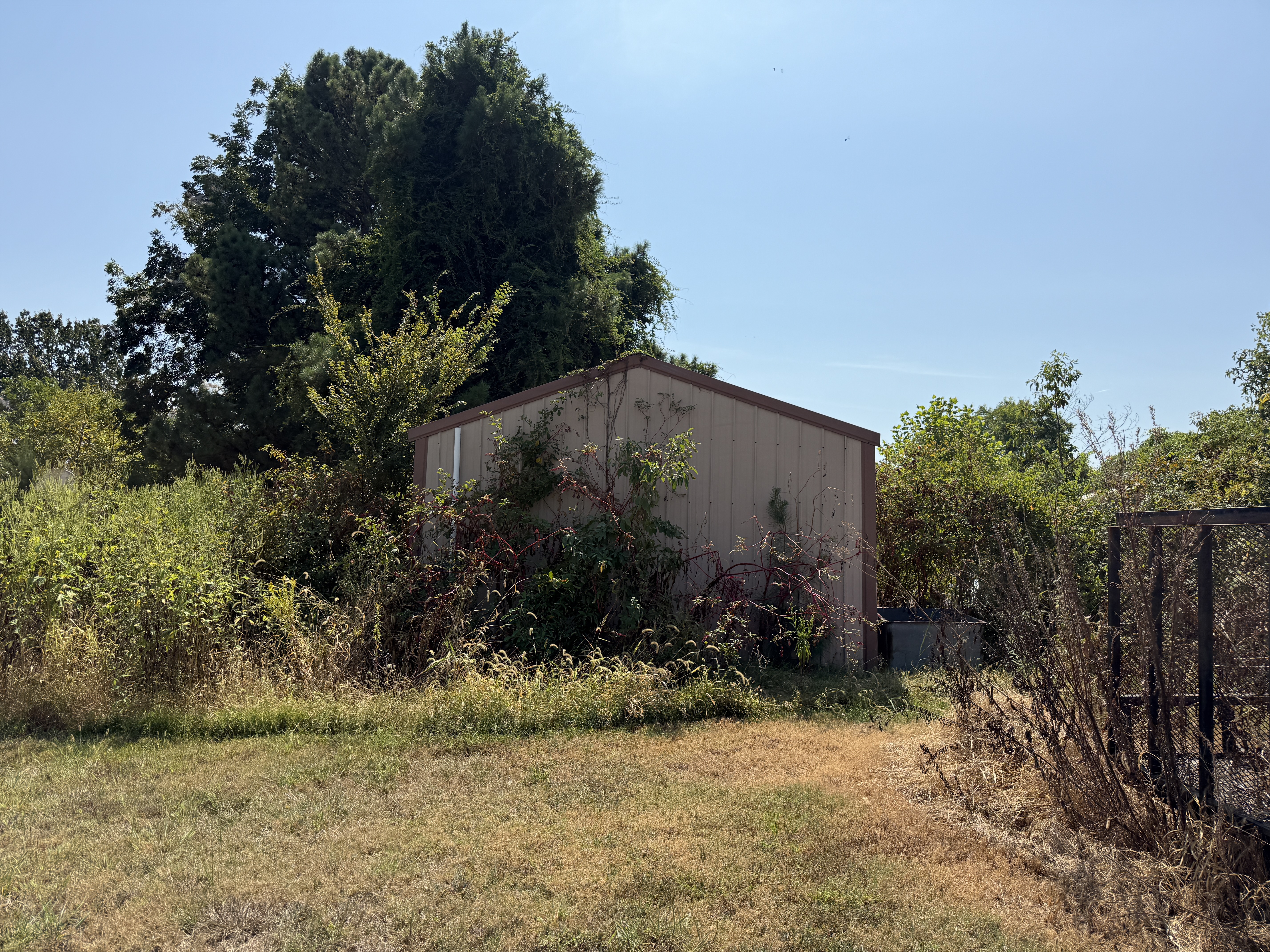 Real Estate & Personal Property Auction Image