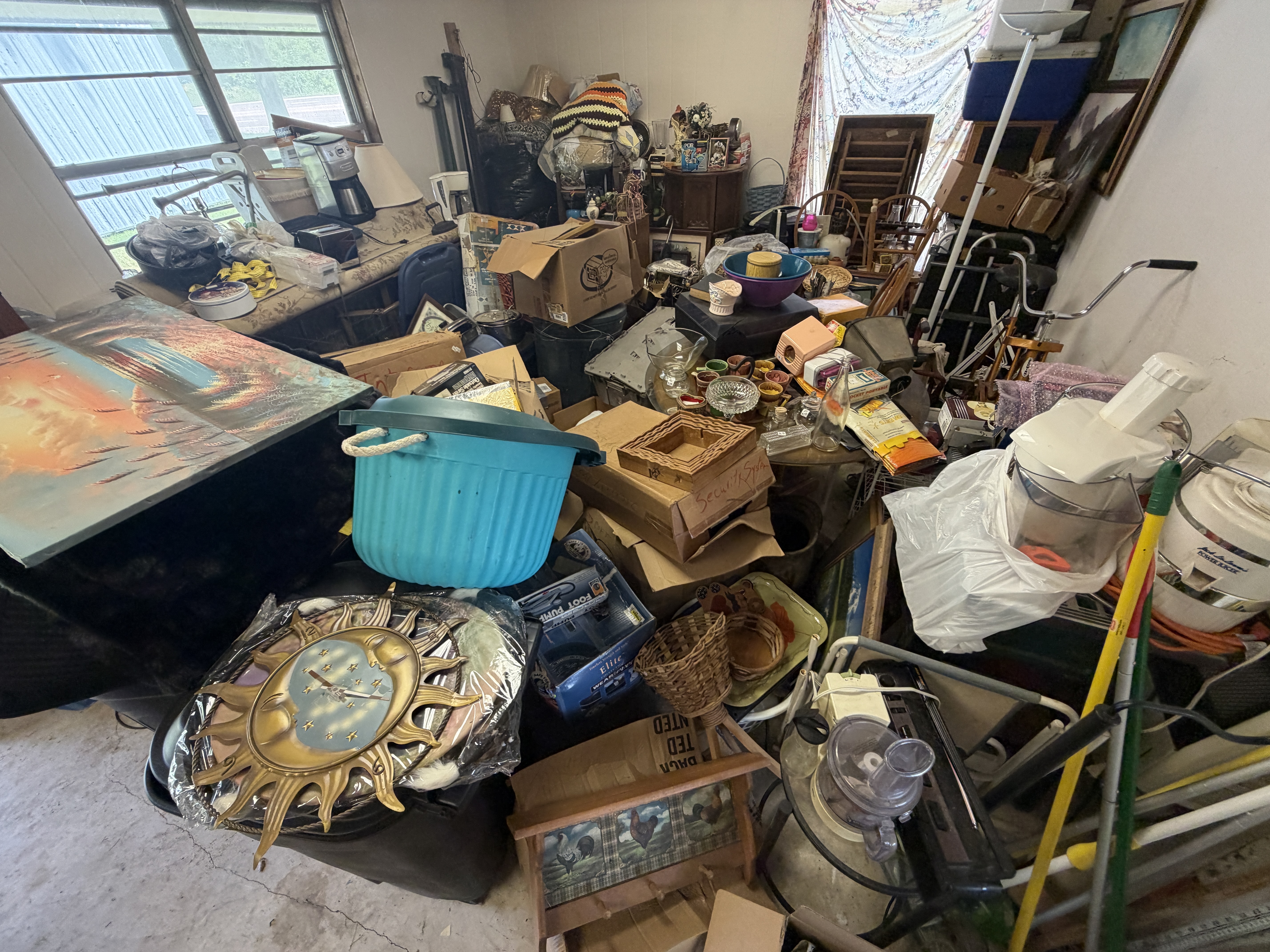 Estate Auction Image