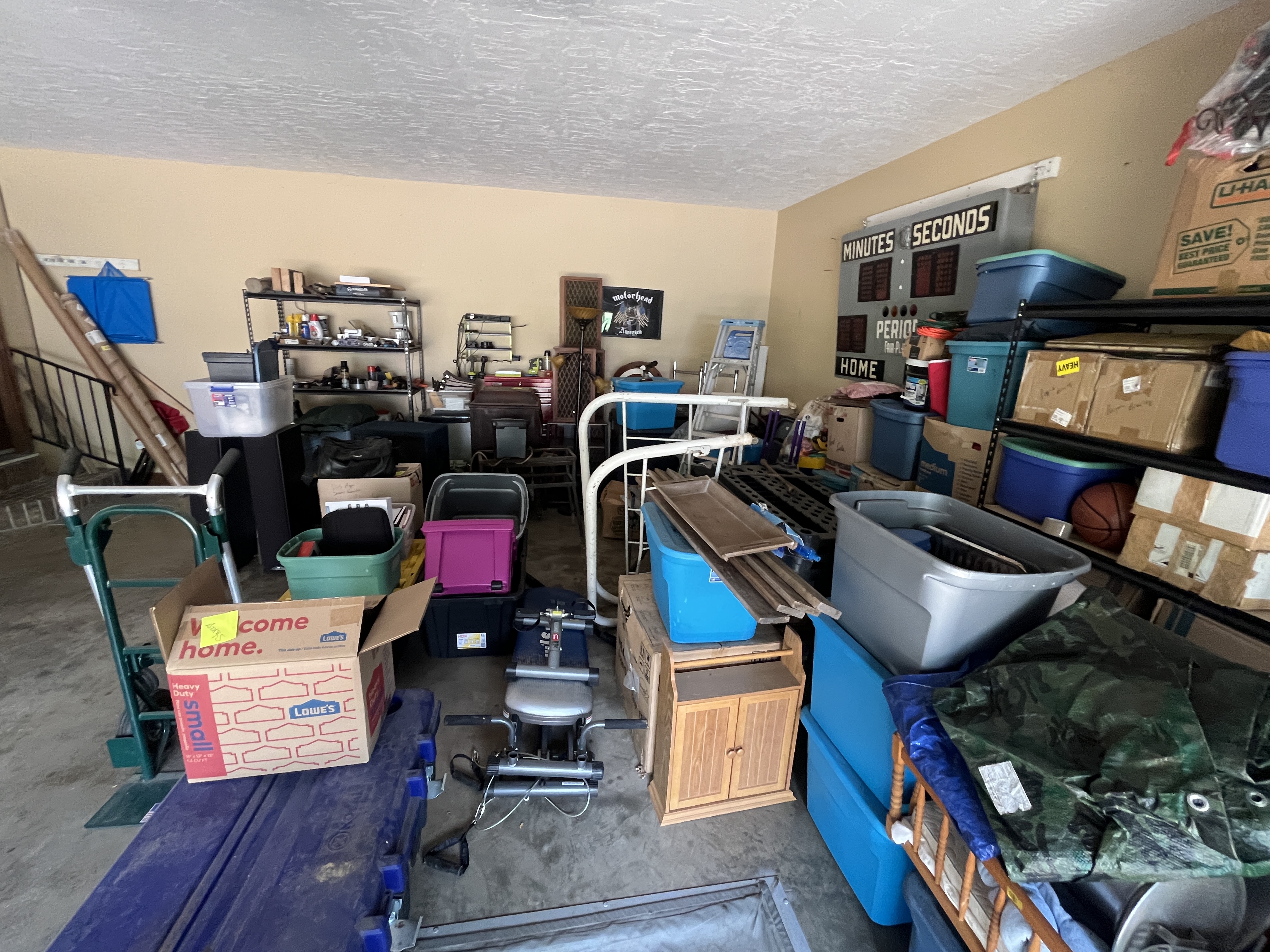 Moving Auction Image