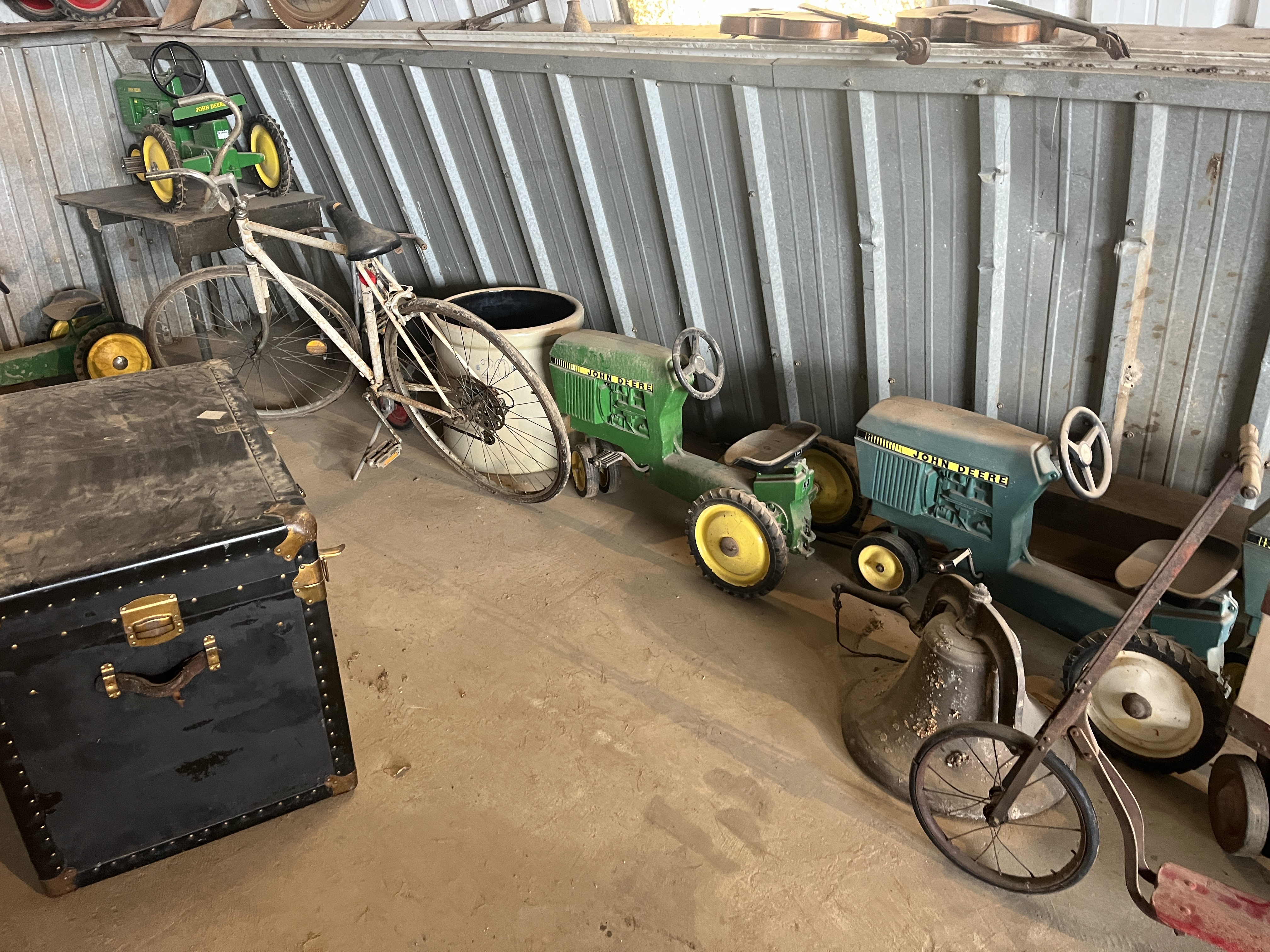 Collector's Dream Auction Image