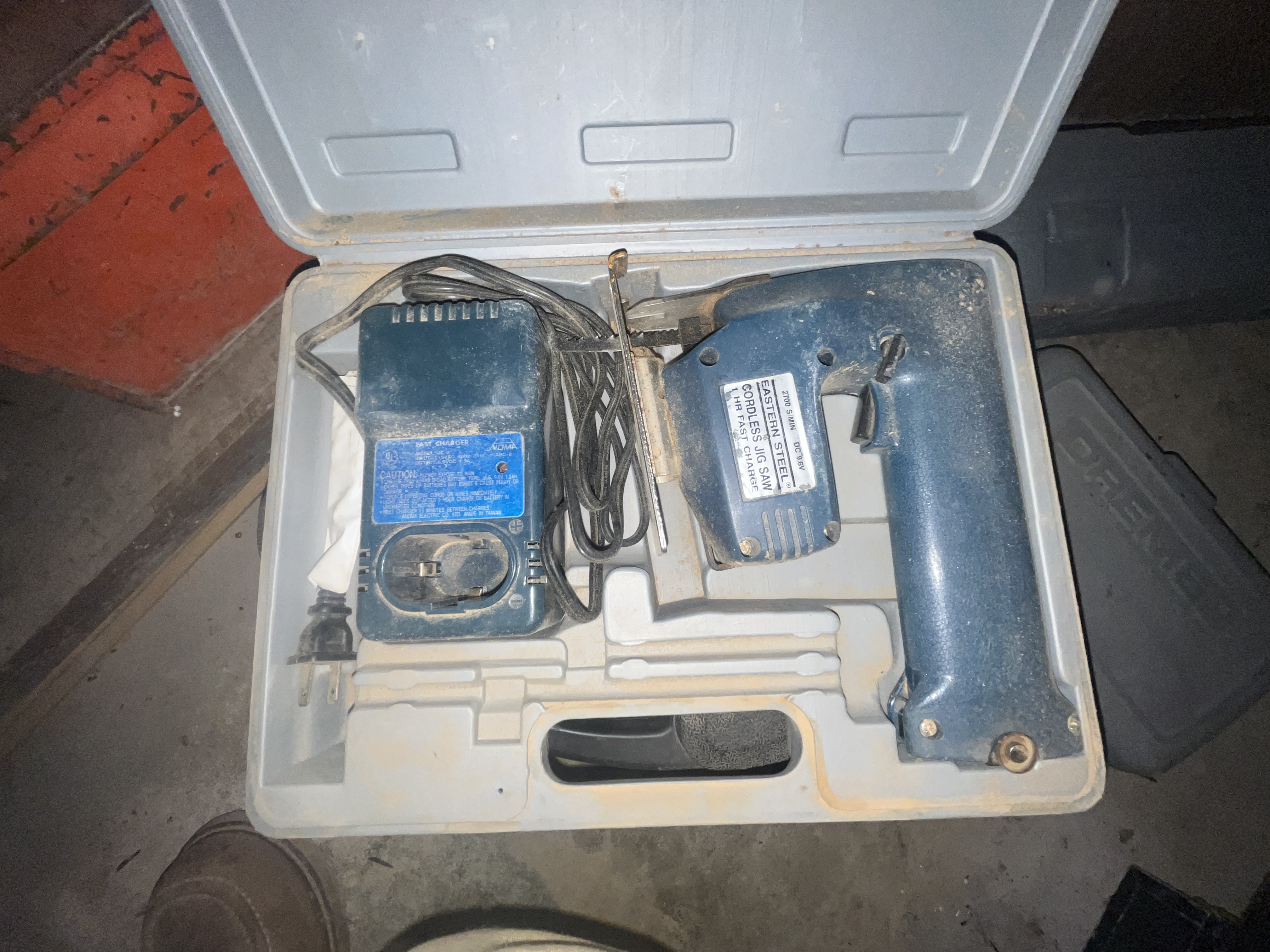Moving Auction Image