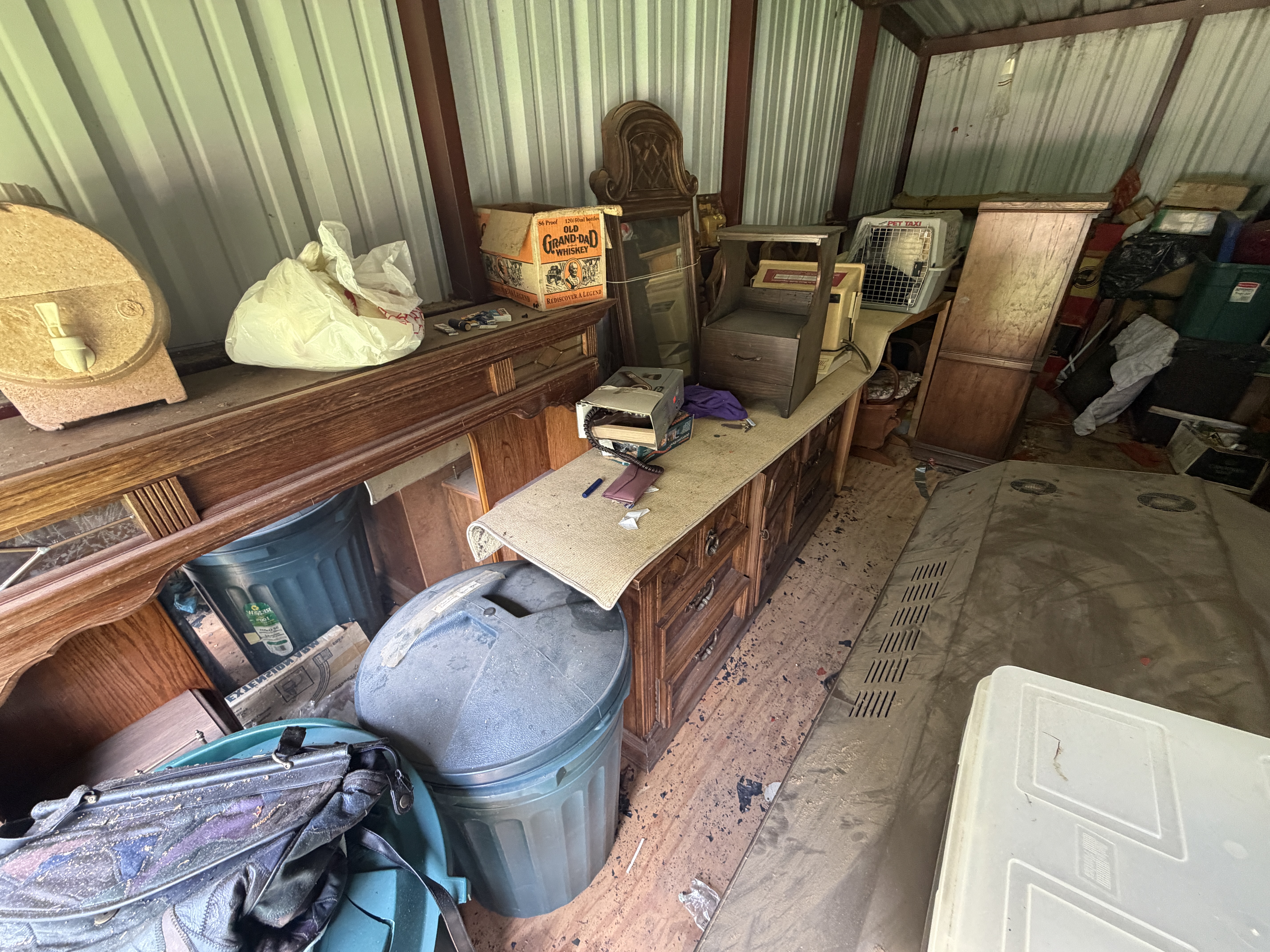 Estate Auction Image
