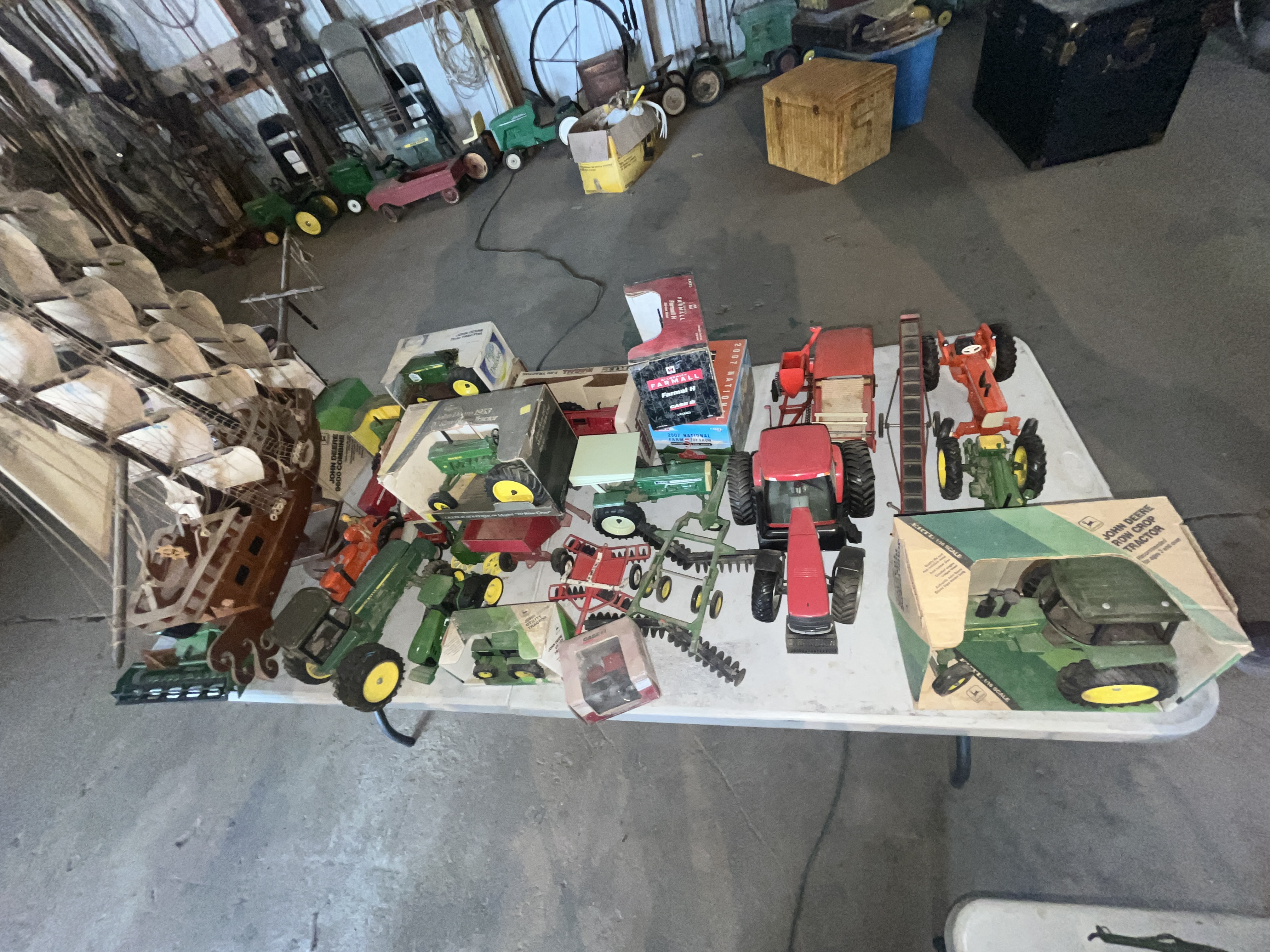 Collector's Dream Auction Image