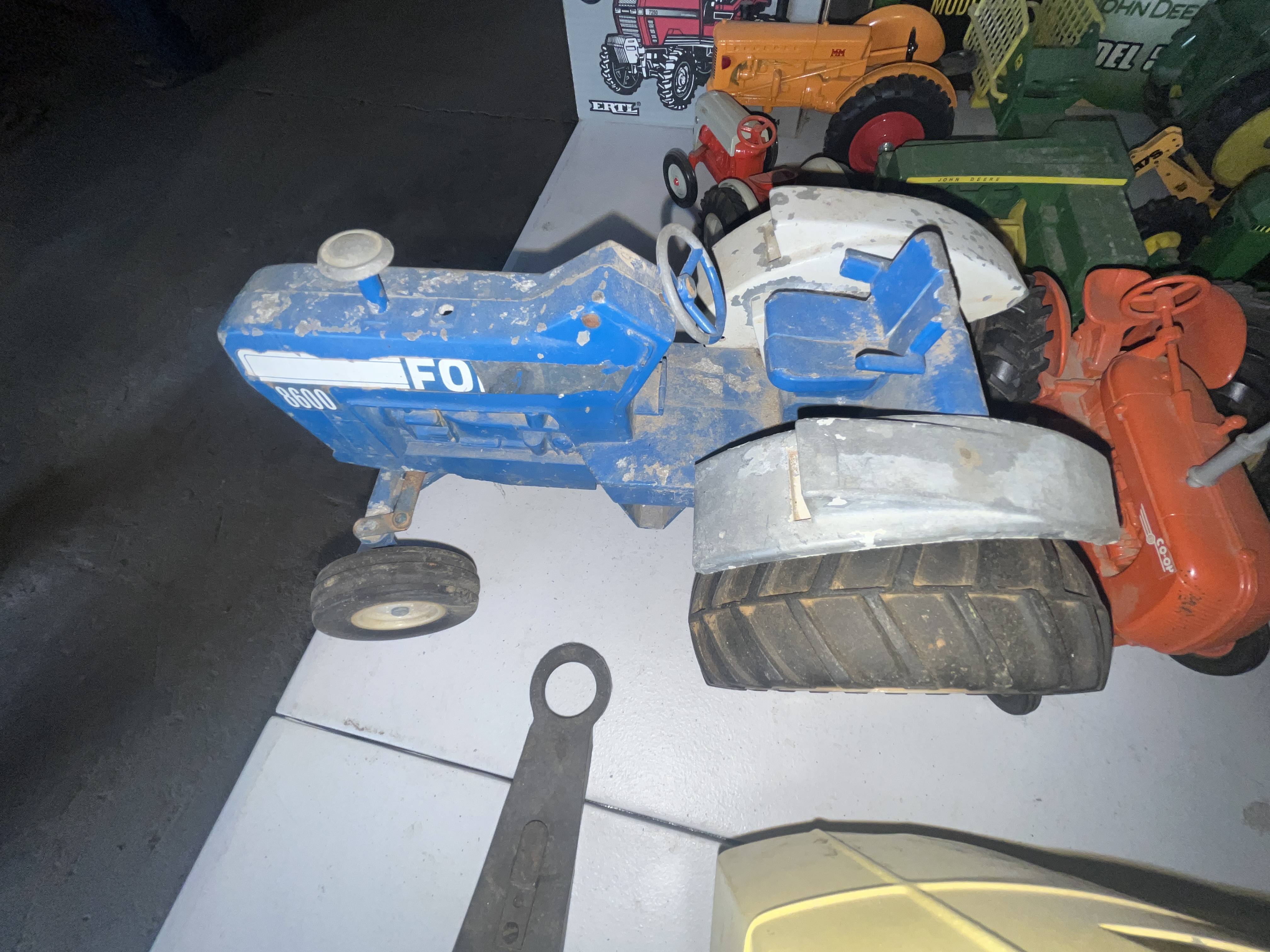 Collector's Dream Auction Image