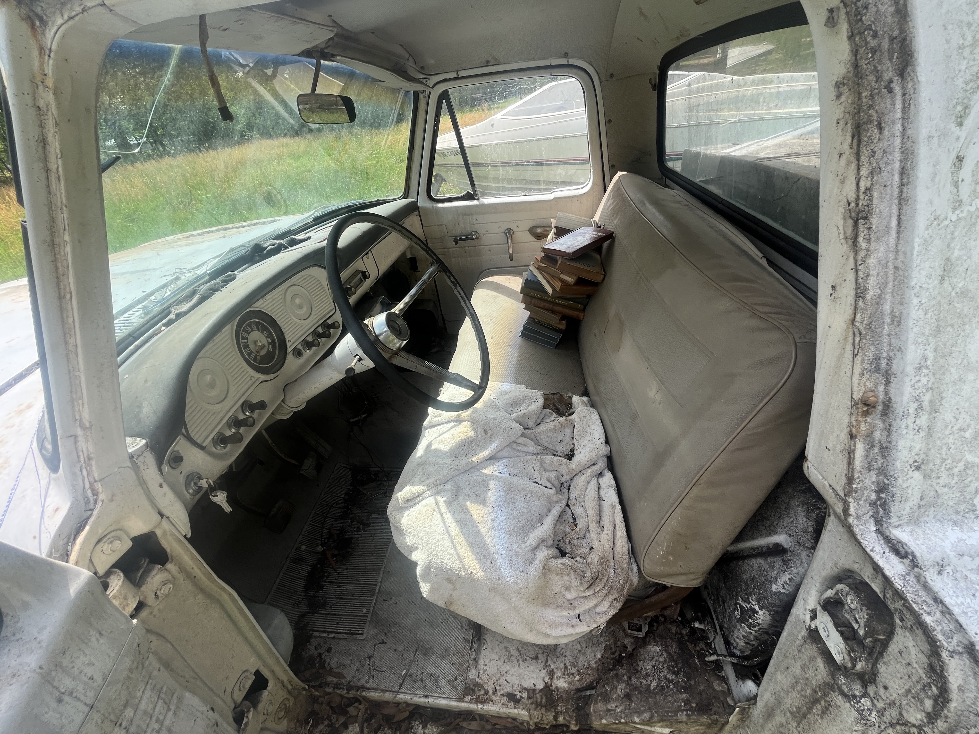 Moving Auction Image